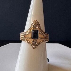 Bomb Party – UNTAMED - RG15807 Snarl Softly